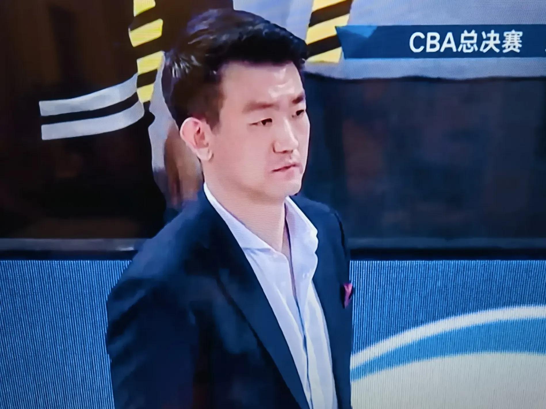 关于快船险胜太阳，胡金秋高光表现的信息