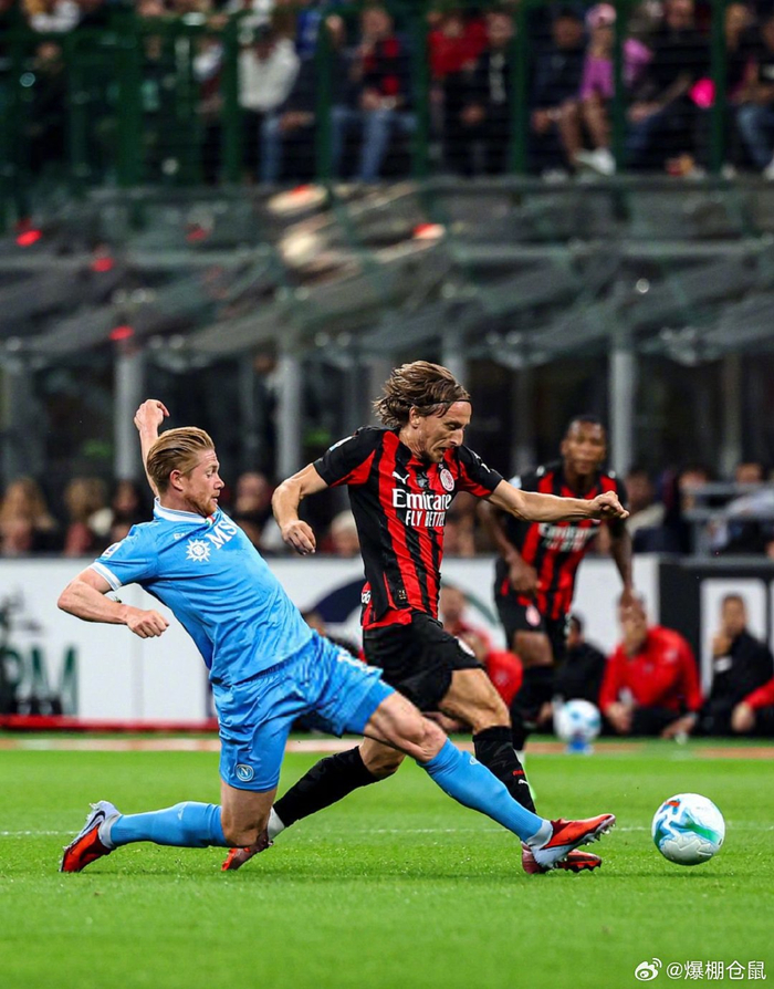 那不勒斯轻取马赛，莫德里奇高光表现