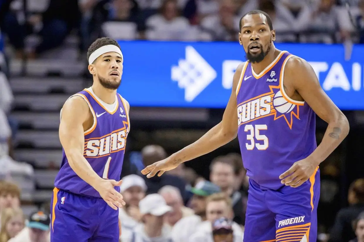 鹈鹕完胜公牛，布克状态火热