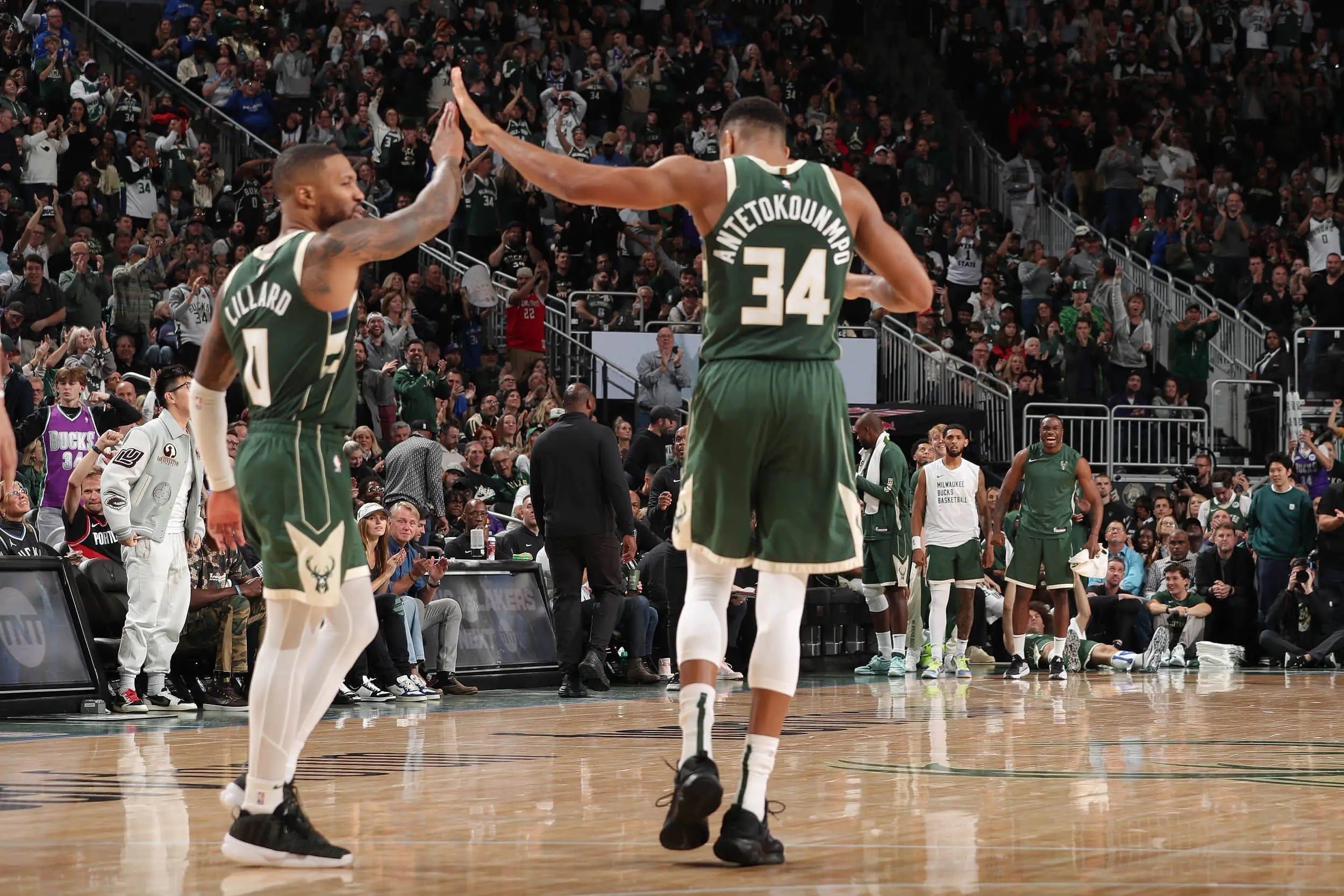 马刺翻盘雄鹿，杜兰特扛起全队