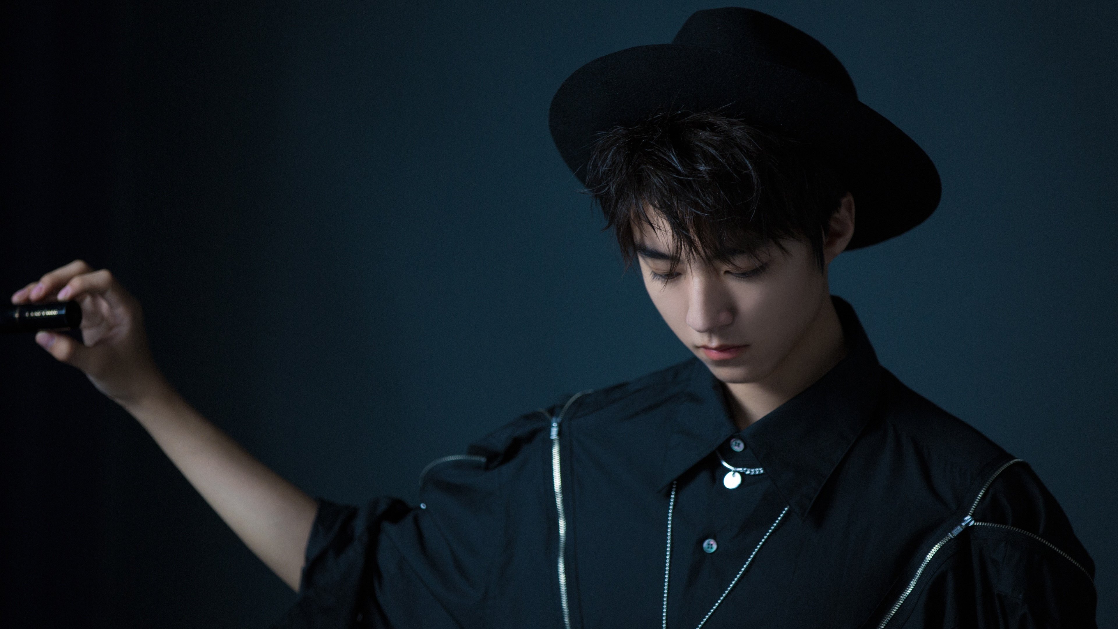 唯一性闪耀，公牛末节逆转与布克F1揭幕战称雄