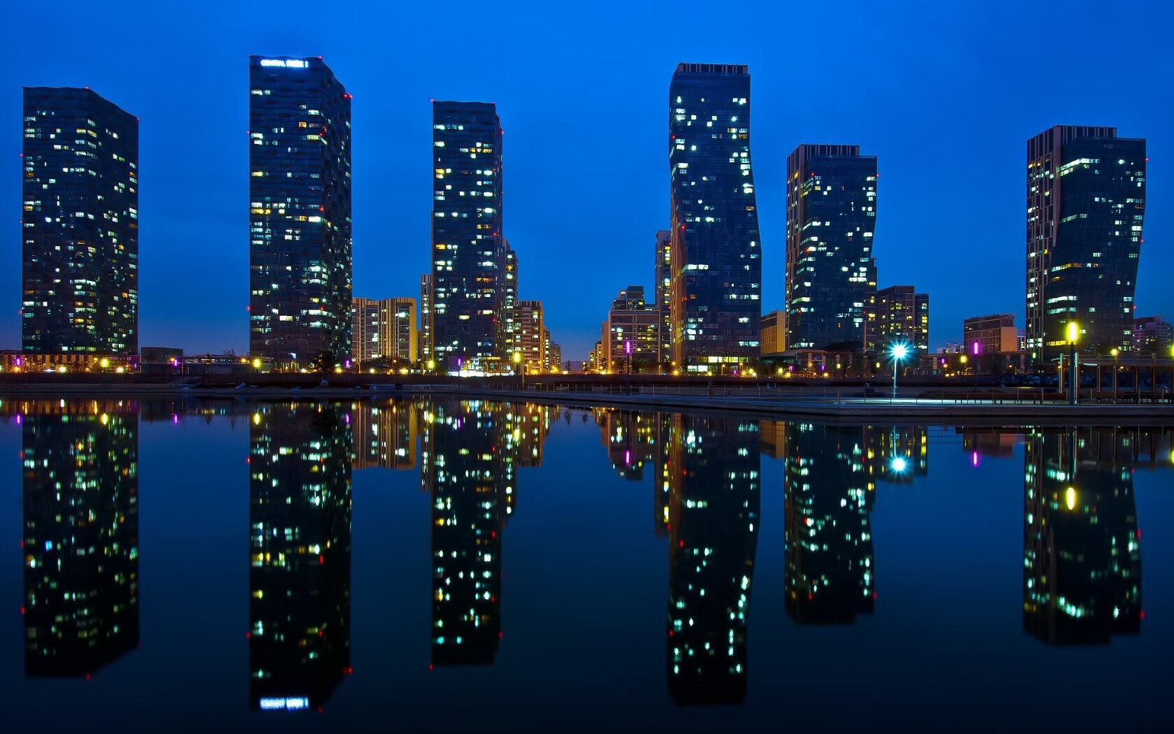 赛车的终局与篮球的起手式，当莫兰特在F1争冠之夜稳定输出不掉线