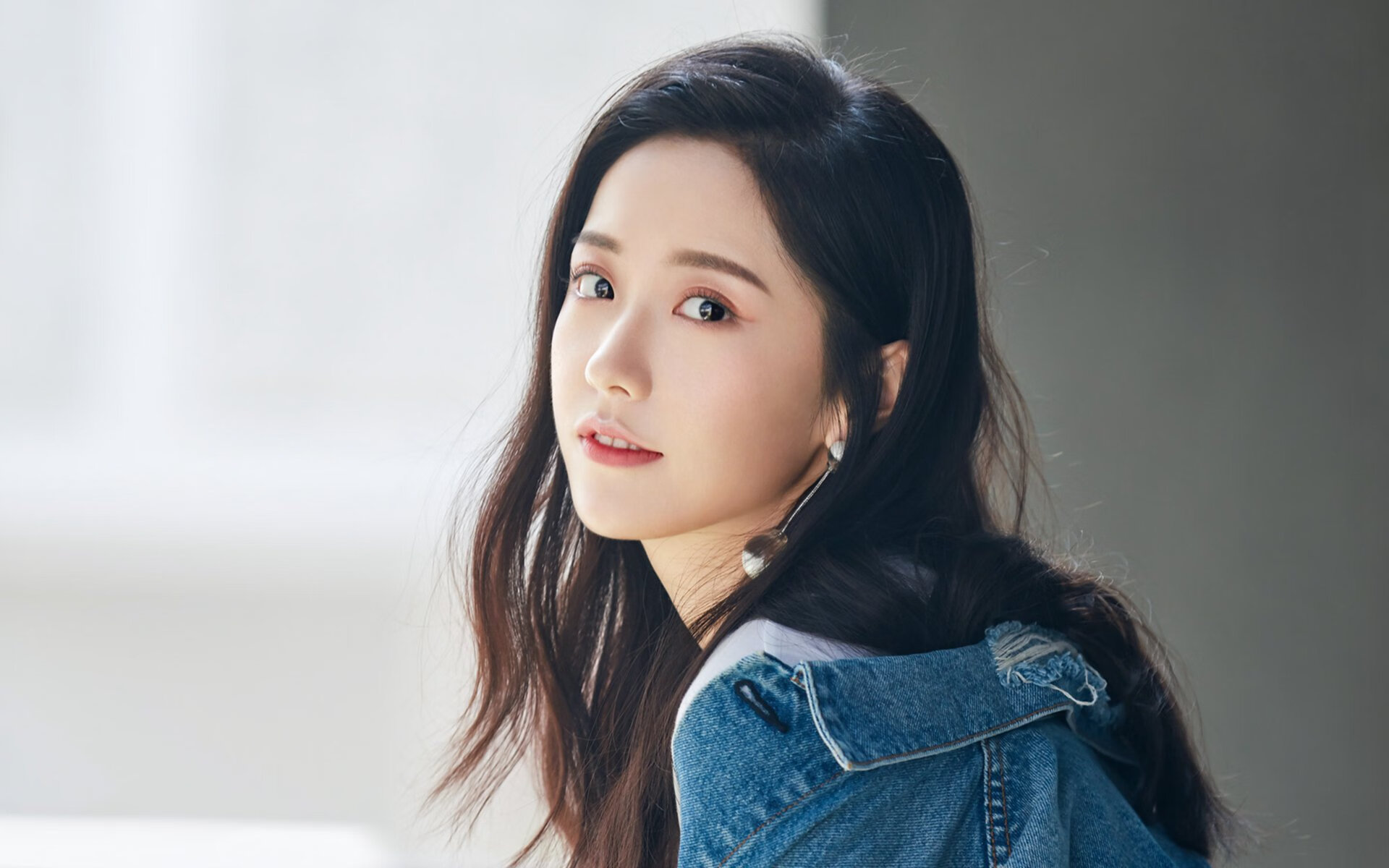 破界，利拉德如何以攻防转换之矛，刺穿双雄对决的固有叙事