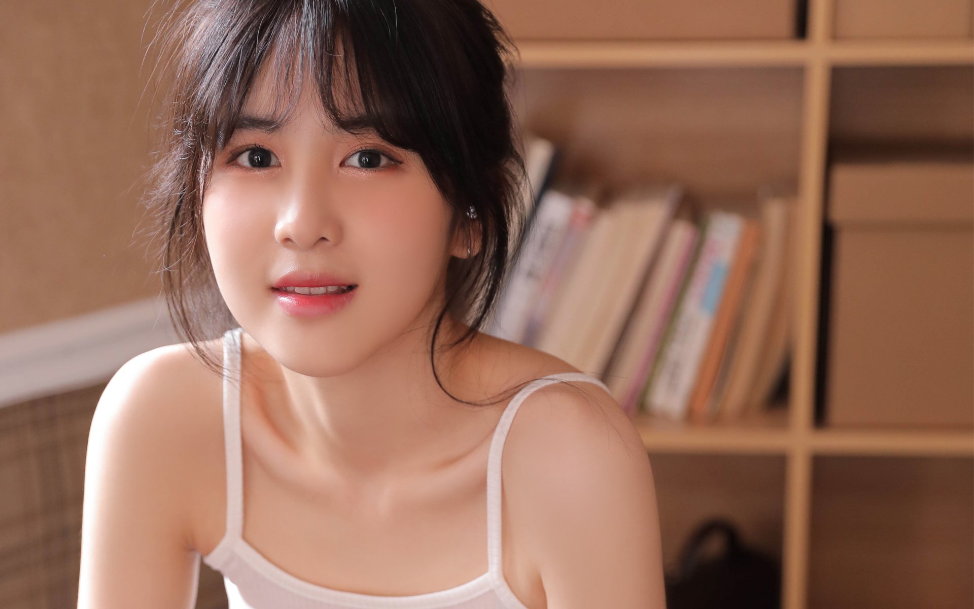 F1街道赛焦点战与绿茵传奇，希腊双线告捷击败贝蒂斯