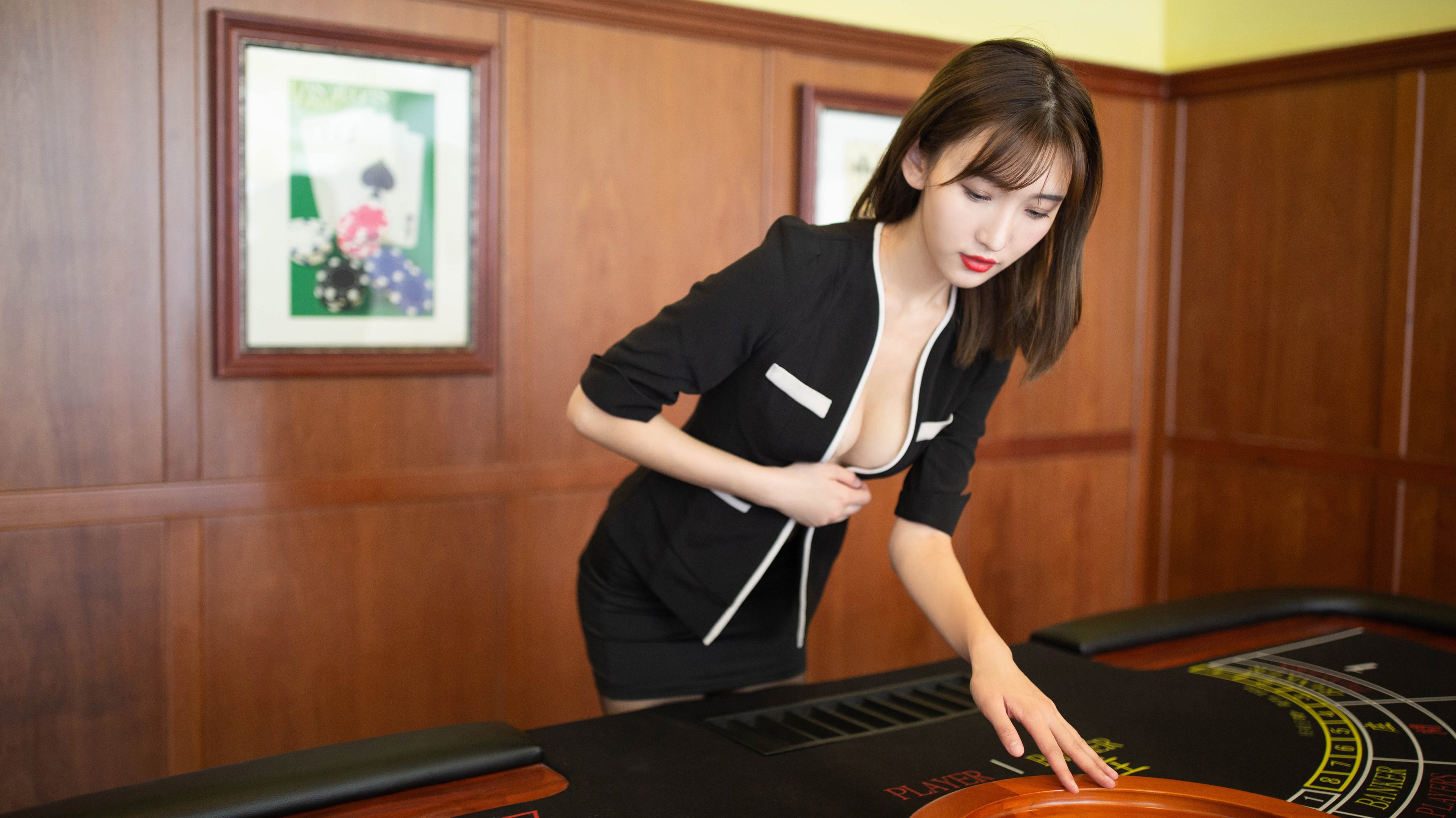 最后补时日本武道家一击制胜，阿森纳争冠路上惊遇神秘武道足球