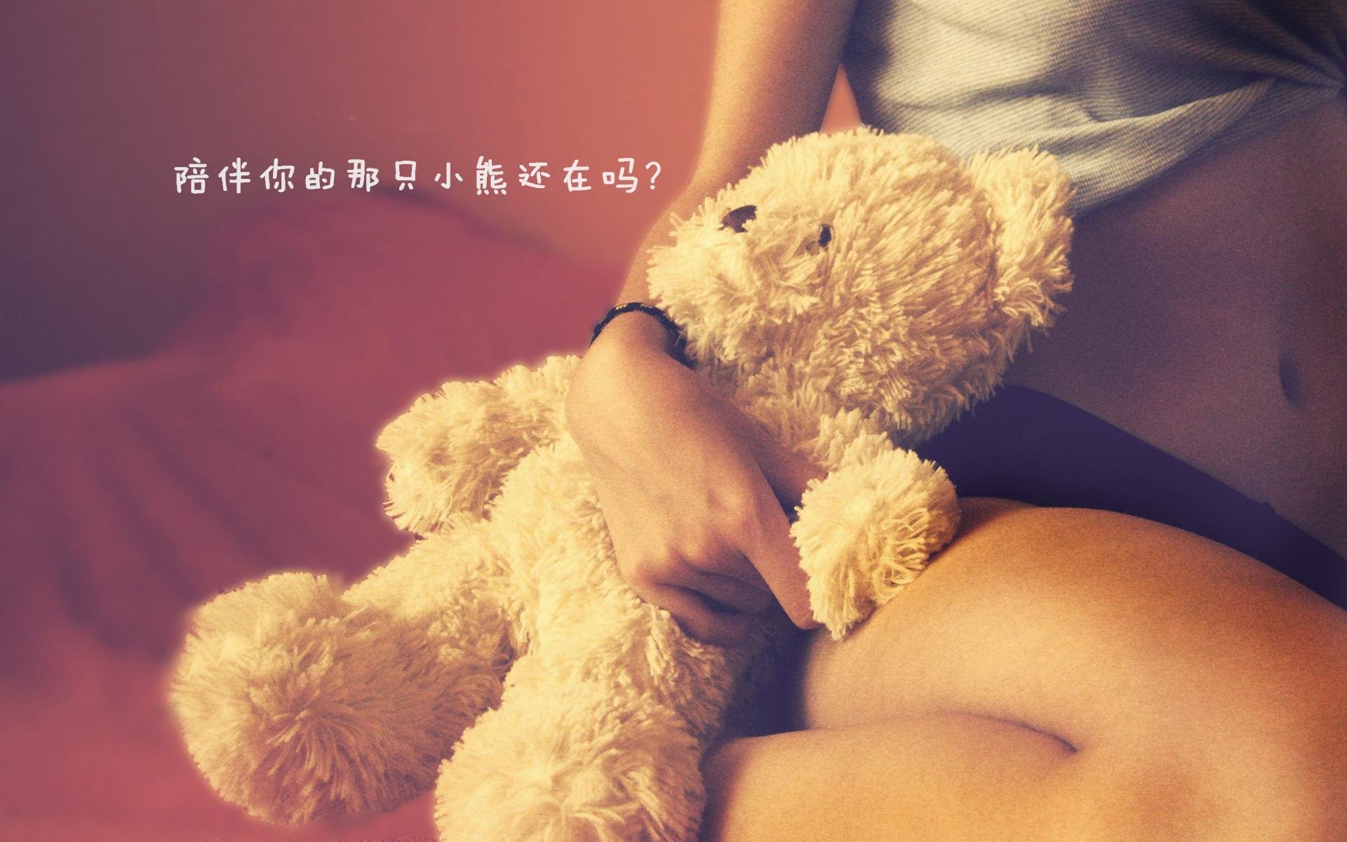 绿金雄狮对阵红白豪门，罗德里戈在家乡父老前献上沉默的致敬