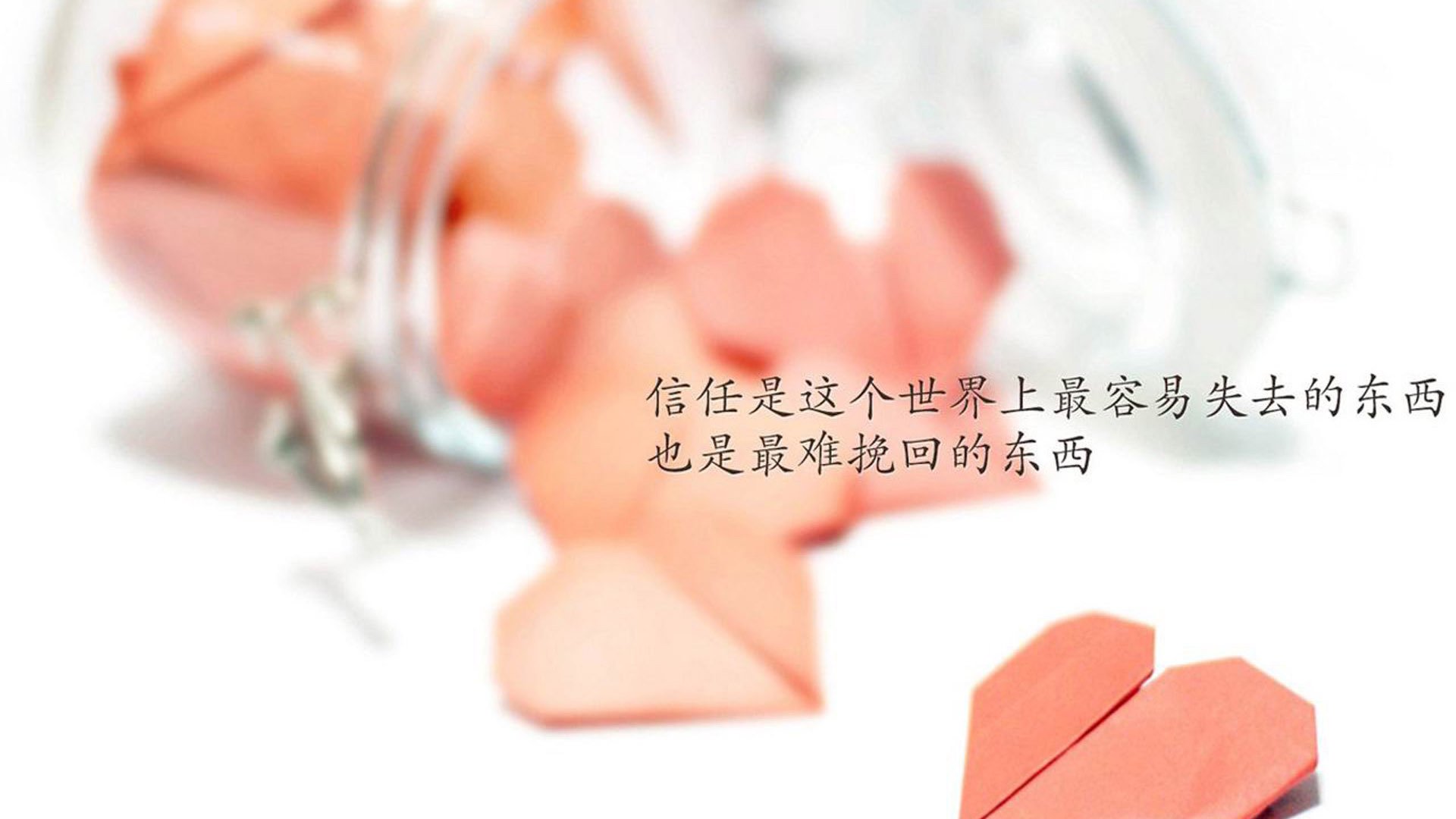 首先，扩展思维，确立文章的独特视角和标题