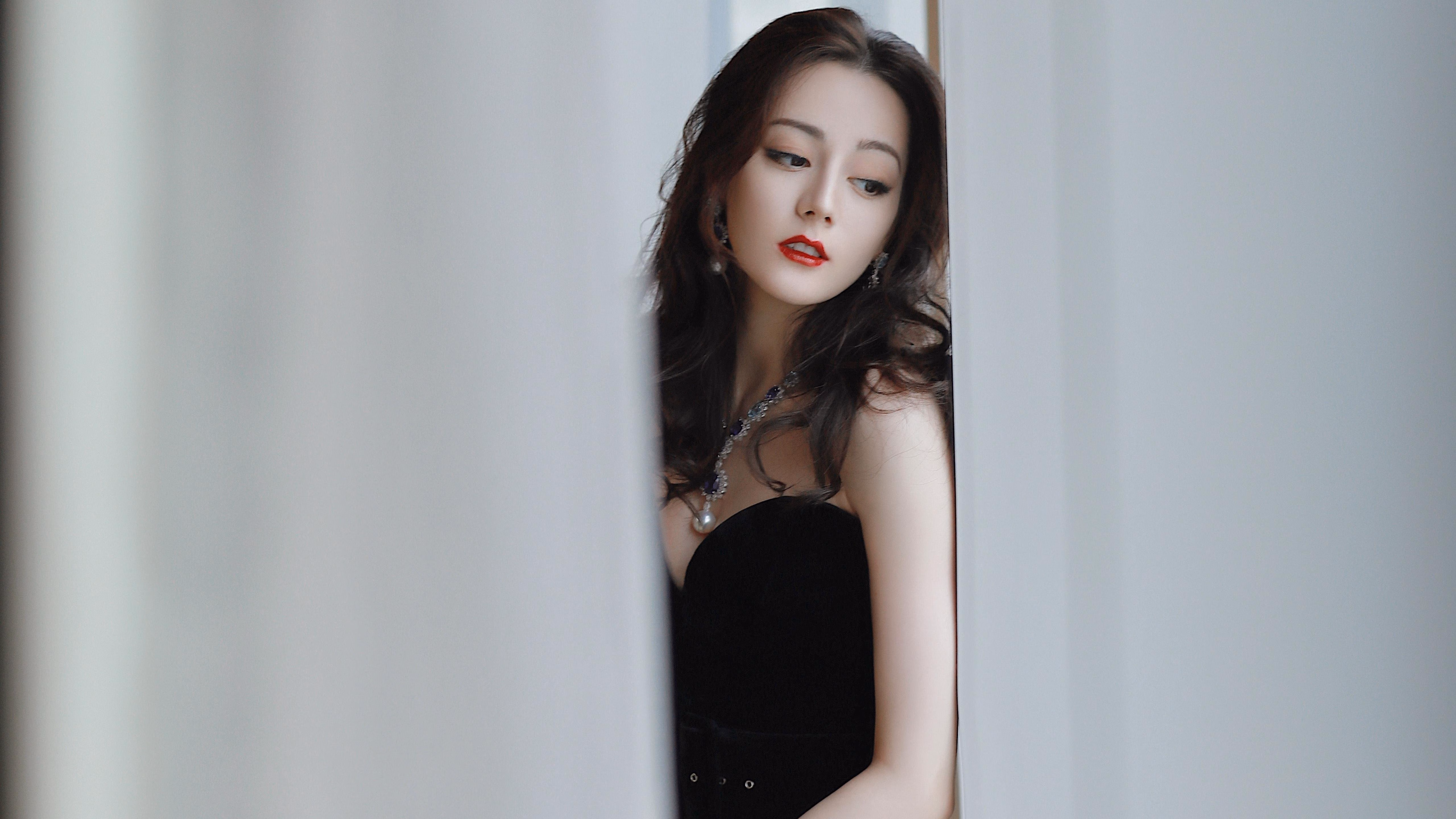 新德里午夜的蓝色闪电,C罗划破南美巨岩,乌拉圭险胜印度上演王者归来